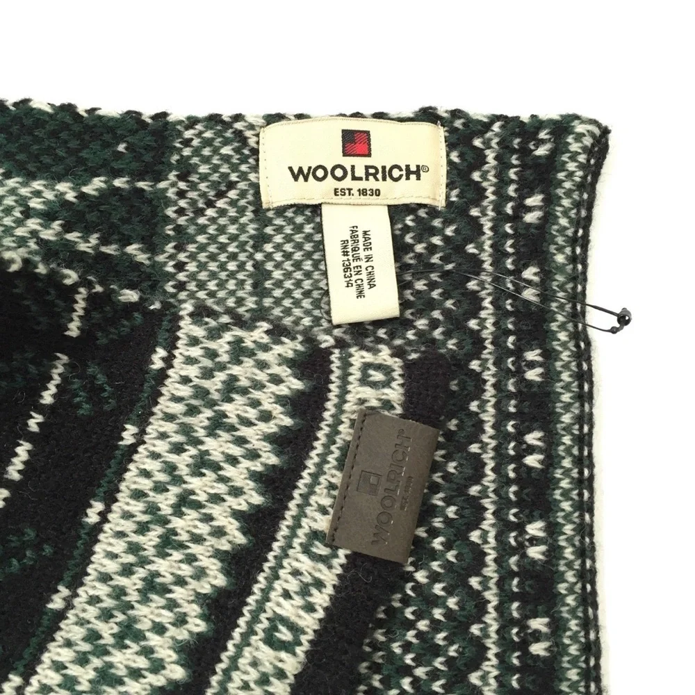 Woolrich Men’s Christmas Forest Animal Scarf